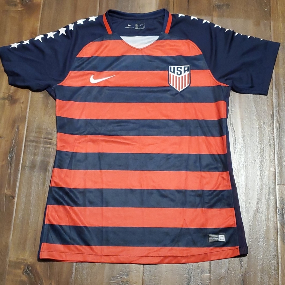 Nike men's medium dri fit USA soccer jersey,  2017
